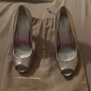 Nice hardly worn pair of Michael Shannon heels